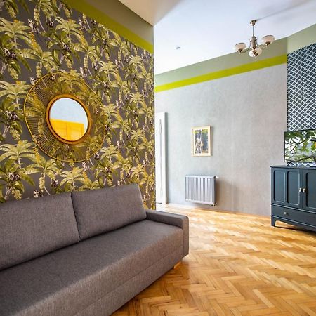 Apartamento 3Bdr Oasis In The Heart Of Praga Exterior foto