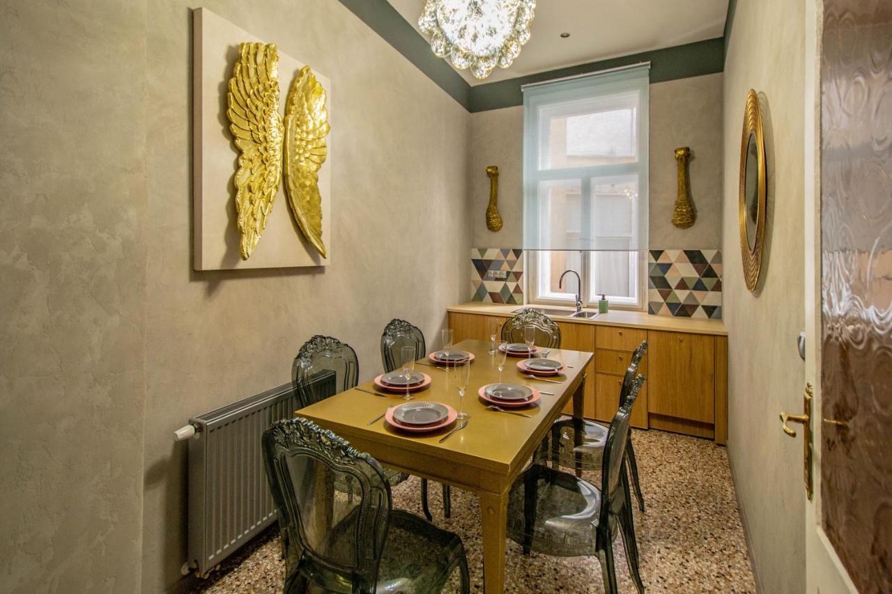 Apartamento 3Bdr Oasis In The Heart Of Praga Exterior foto
