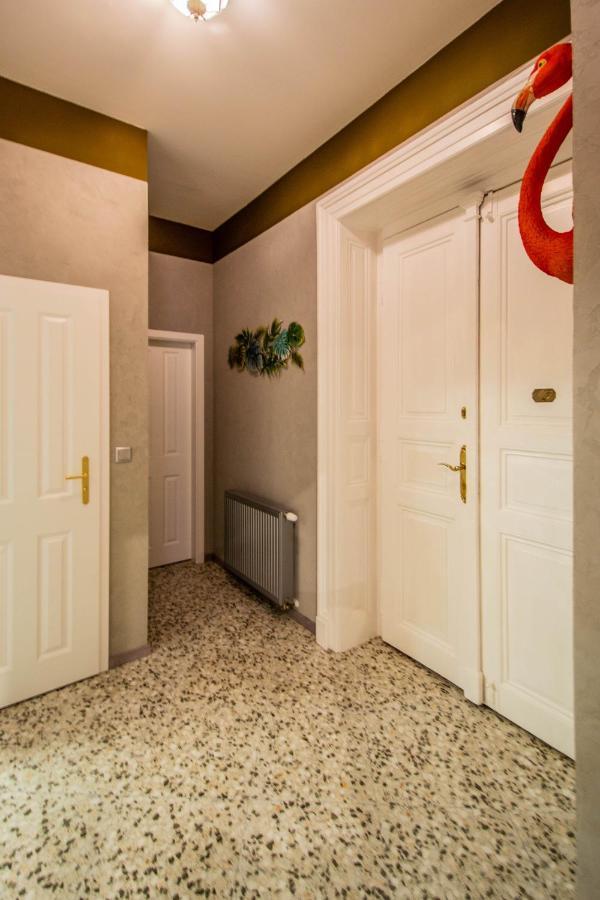Apartamento 3Bdr Oasis In The Heart Of Praga Exterior foto
